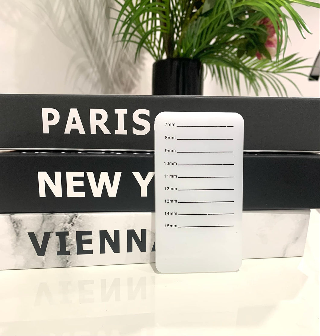 Lash Tile